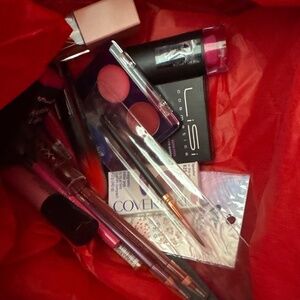 Makeup Mystery box! Full sized, department brands like Covergirl, Maybelline,..)